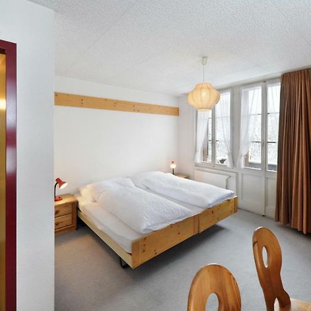 Hotel Krone Budget Lenk Bagian luar foto
